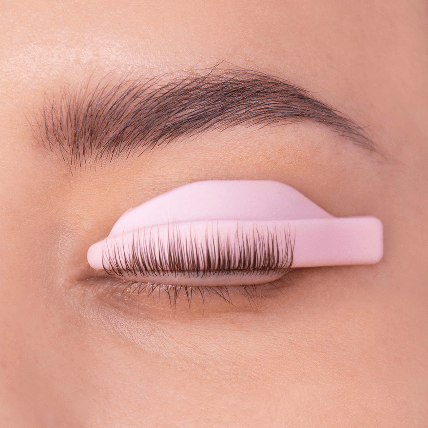 MISS LASHES Selbsthaftende Silikonpads in Rosa - L-Curl 4 Paare Gr. M